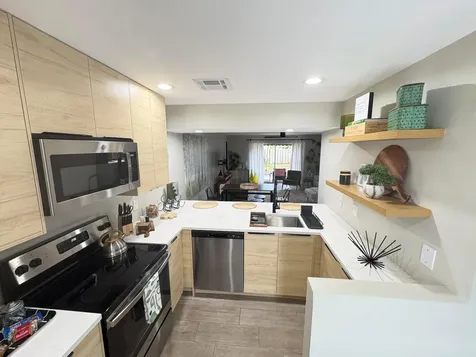 690 SE 23rd Avenue Pompano Beach FL 33062