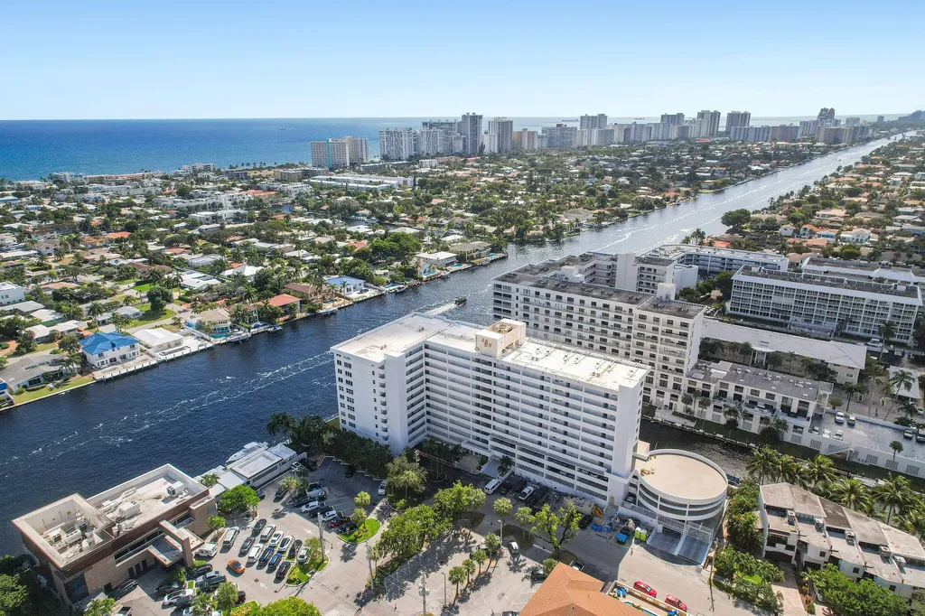 3100 NE 49 Street Street NE Fort Lauderdale FL 33308