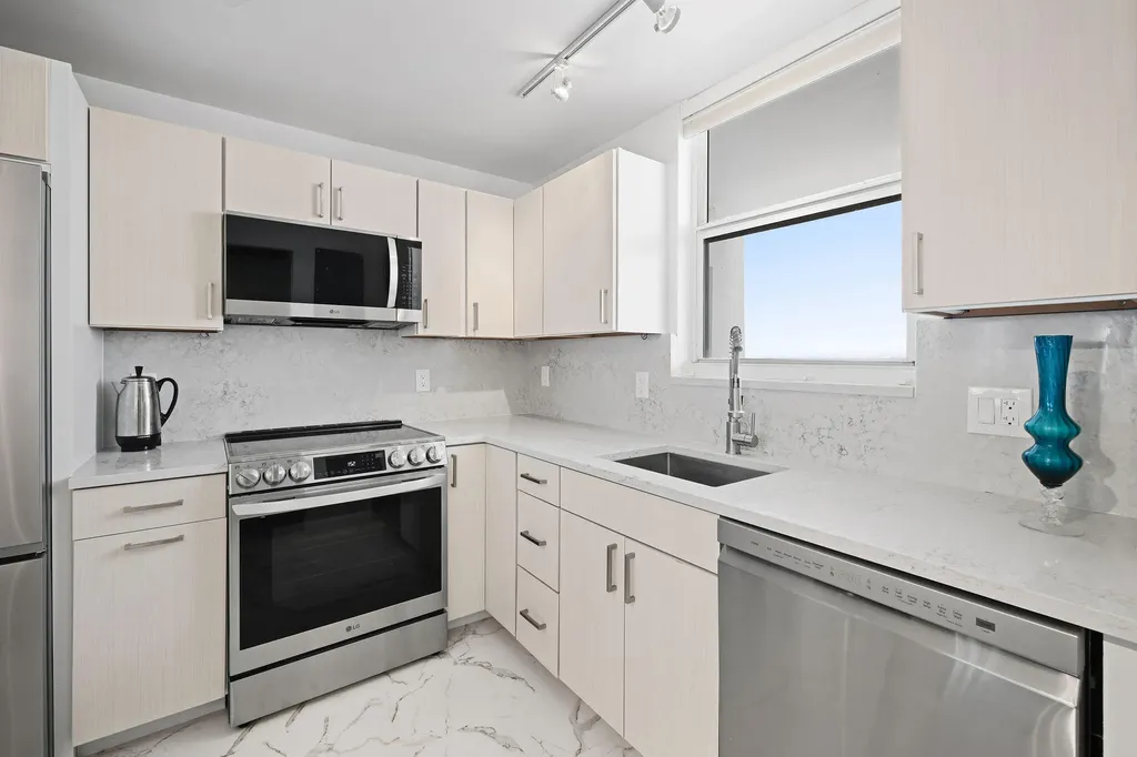 3100 NE 49 Street Street NE Fort Lauderdale FL 33308