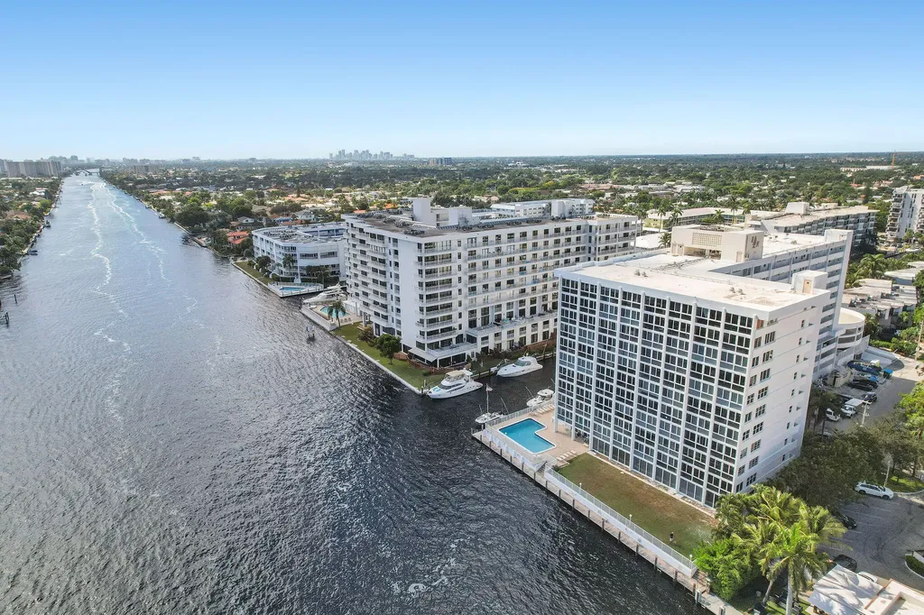 3100 NE 49 Street Street NE Fort Lauderdale FL 33308