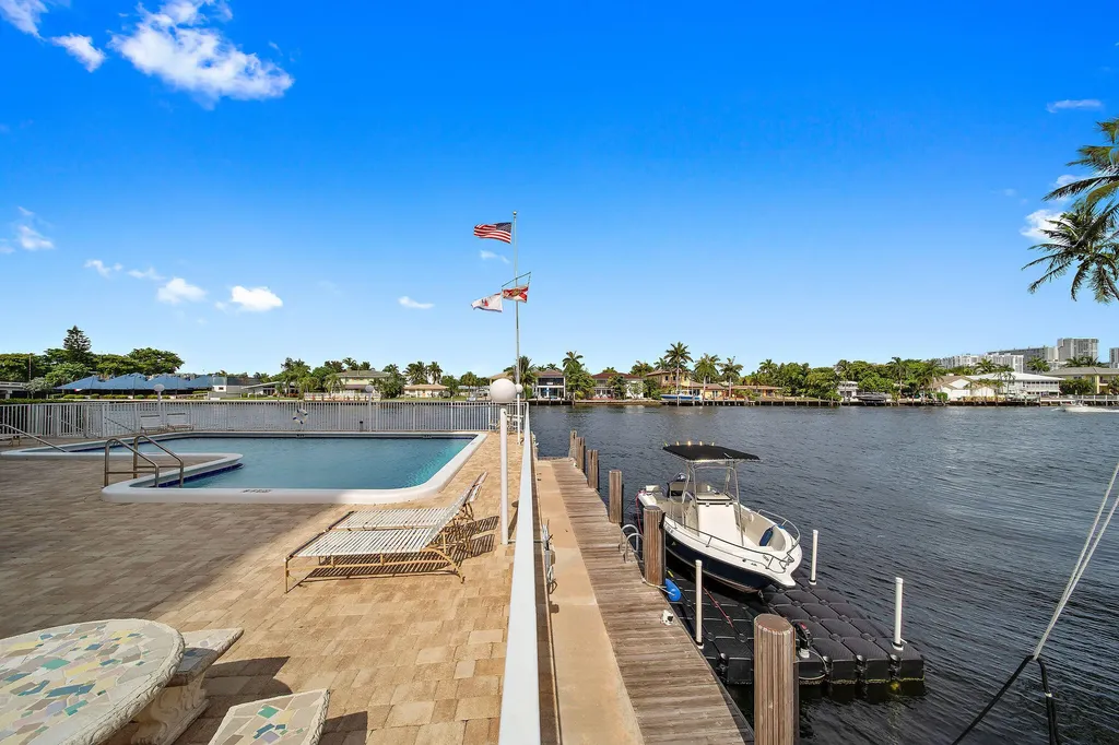 3100 NE 49 Street Street NE Fort Lauderdale FL 33308