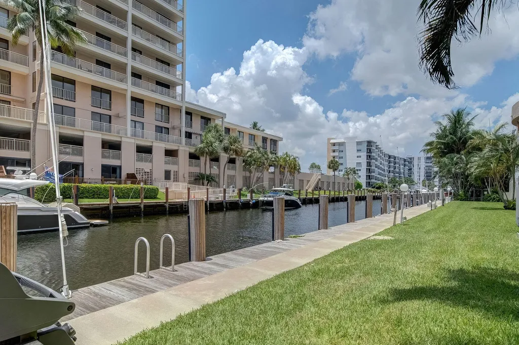 3100 NE 49 Street Street NE Fort Lauderdale FL 33308