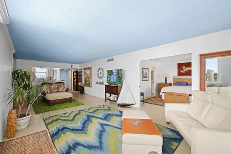 3100 NE 49 Street Street NE Fort Lauderdale FL 33308