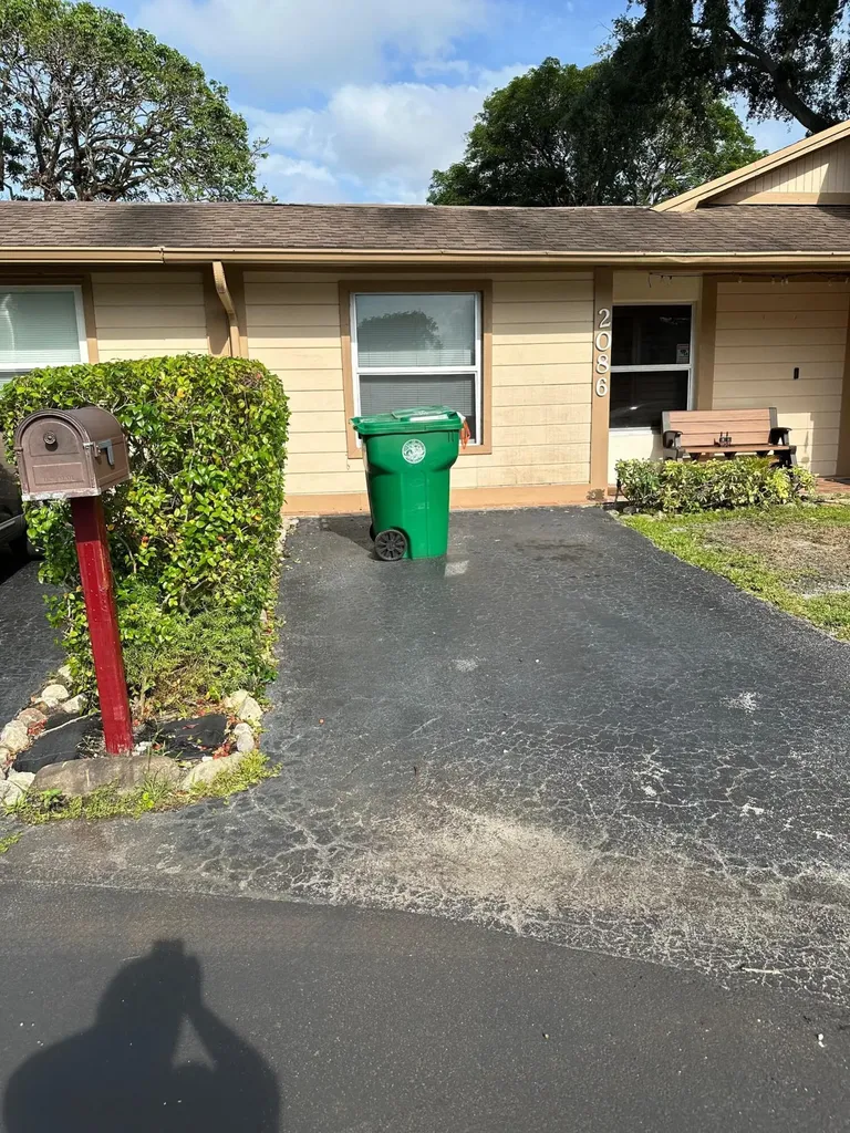 2086 SW 71st Way Davie FL 33317