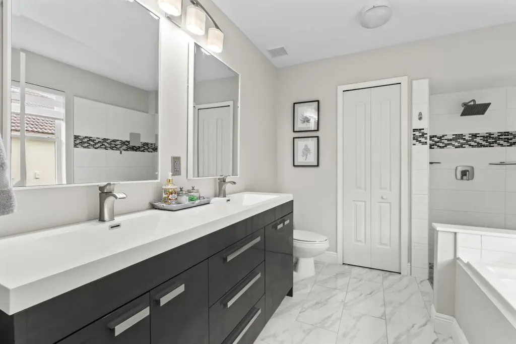 2538 Egret Lake Drive Greenacres FL 33413