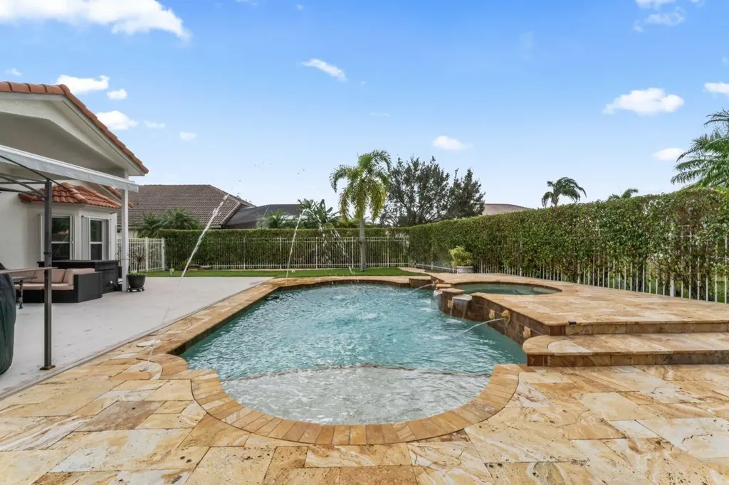 2538 Egret Lake Drive Greenacres FL 33413