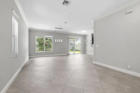 6878 NW 33rd Street Margate FL 33063