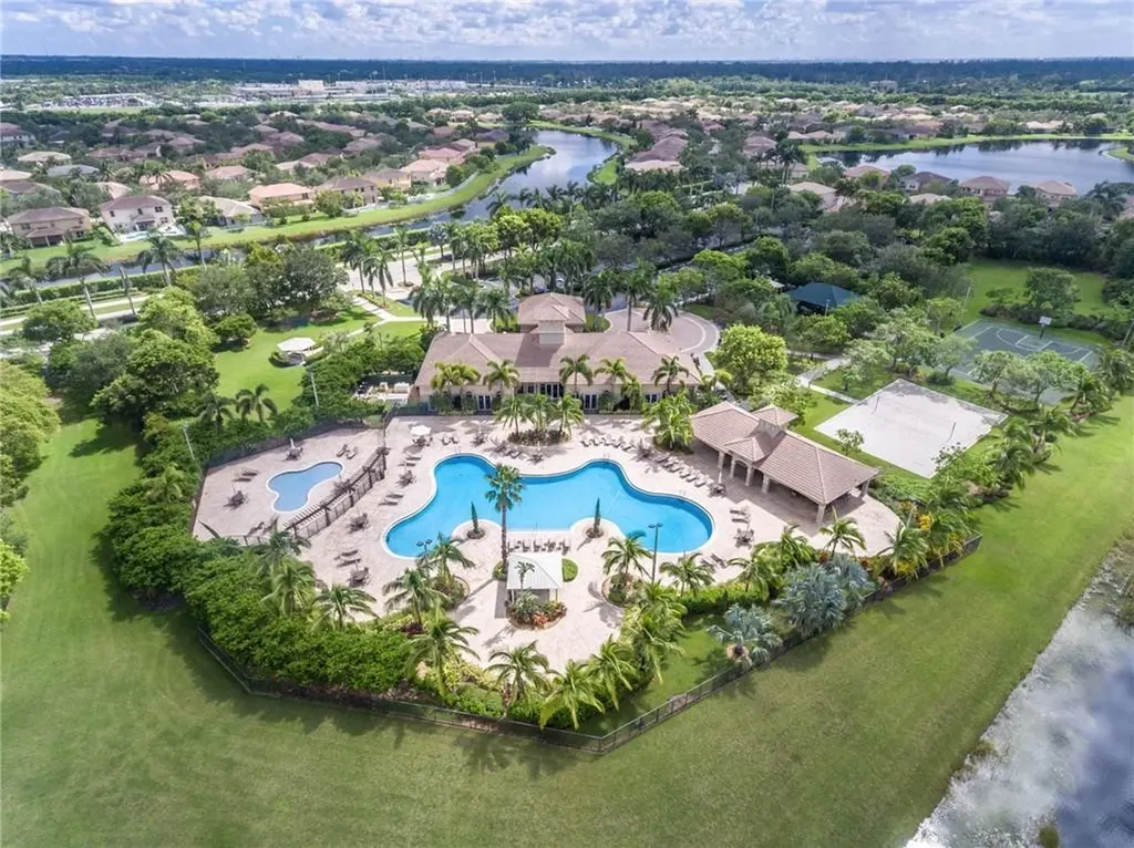 19364 S Whitewater Avenue Weston FL 33332