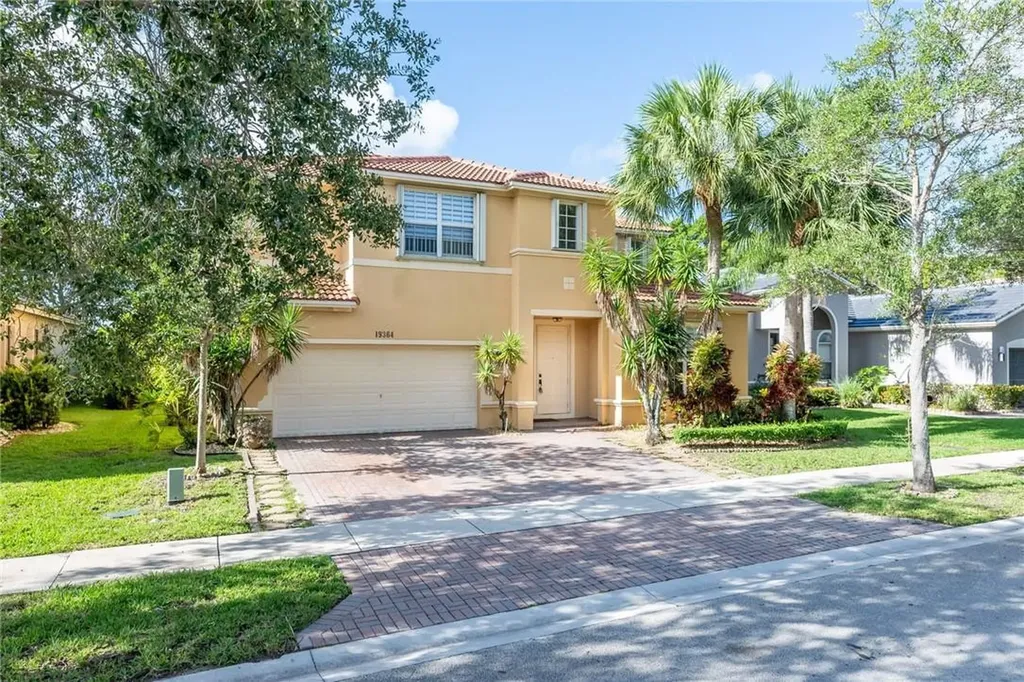 19364 S Whitewater Avenue Weston FL 33332