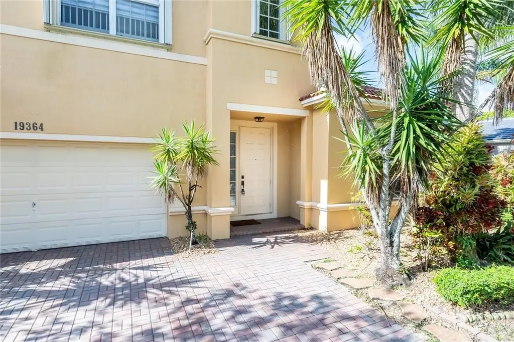 19364 S Whitewater Avenue Weston FL 33332