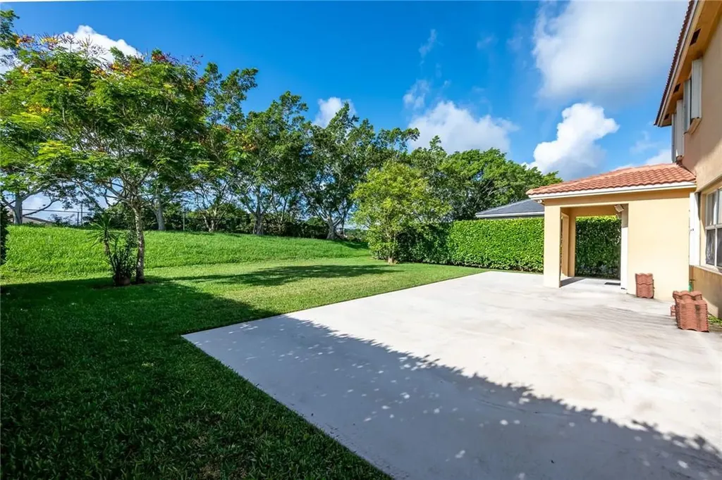 19364 S Whitewater Avenue Weston FL 33332