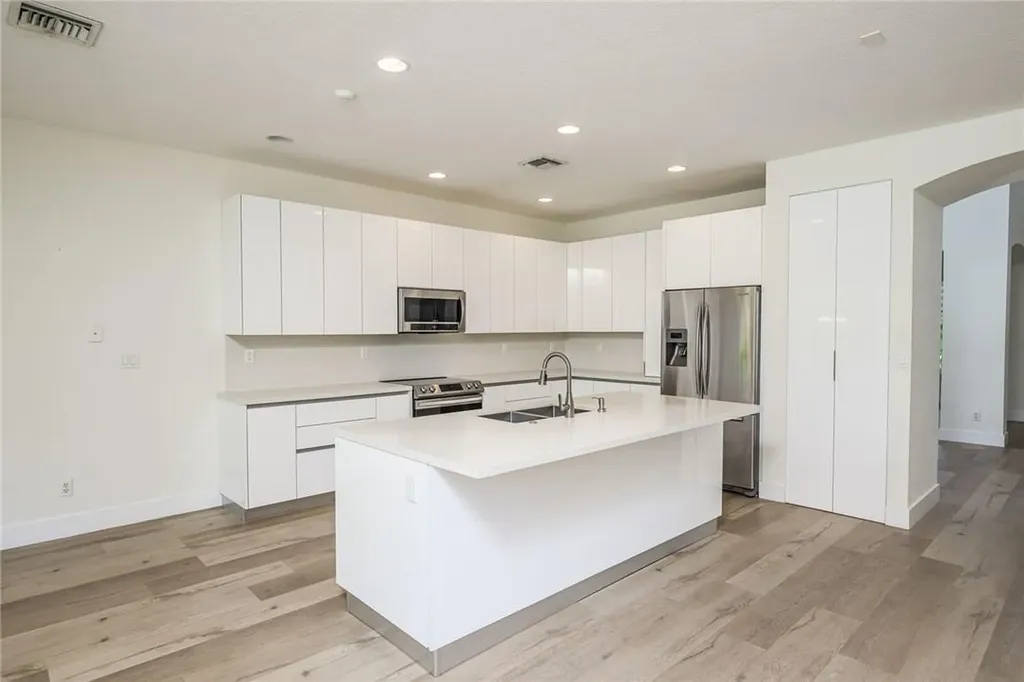 19364 S Whitewater Avenue Weston FL 33332