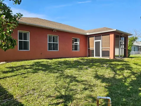 1852 SW Janette Avenue Port St Lucie FL 34953