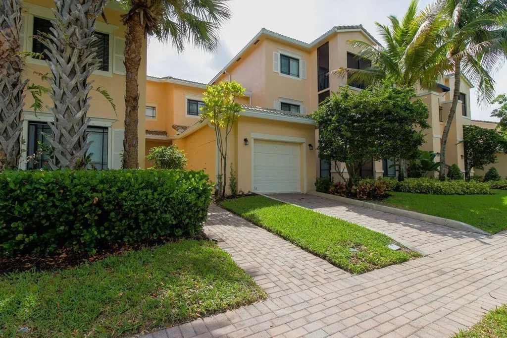 2807 Veronia Drive Palm Beach Gardens FL 33410