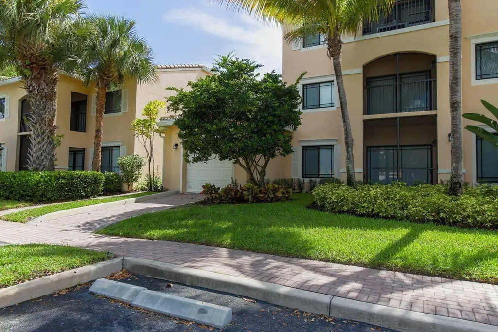 2807 Veronia Drive Palm Beach Gardens FL 33410