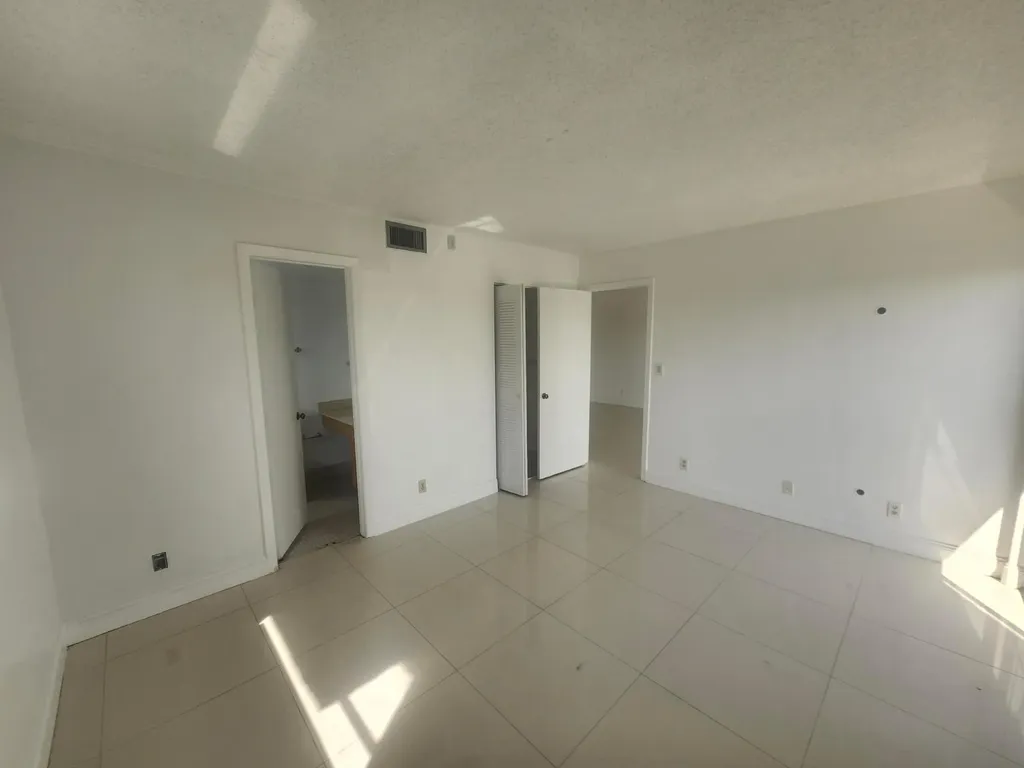 8600 N Sherman Circle N Miramar FL 33025
