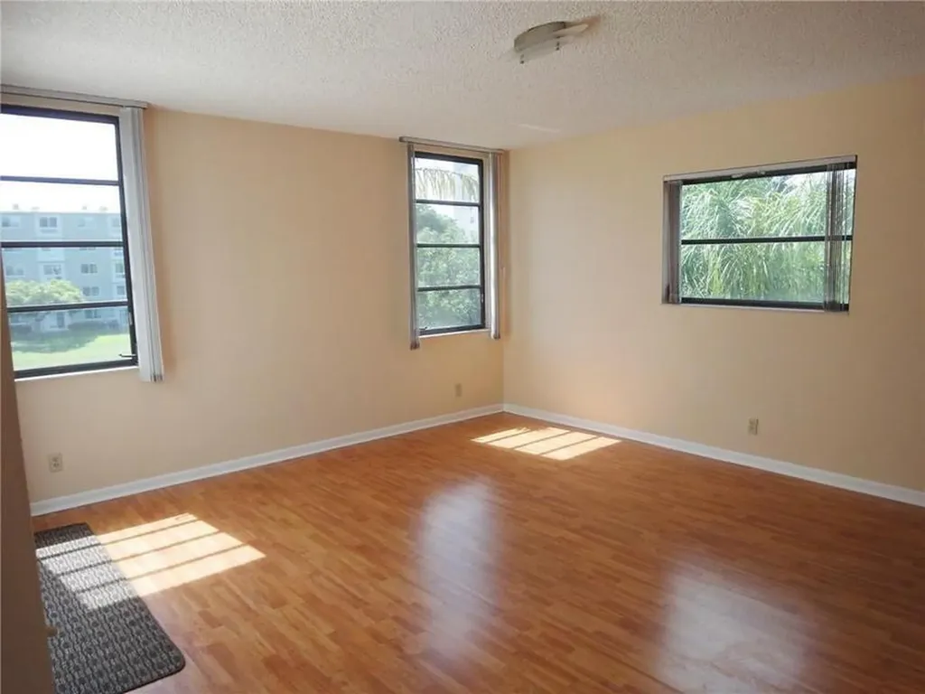 2213 Cypress Island Drive Pompano Beach FL 33069