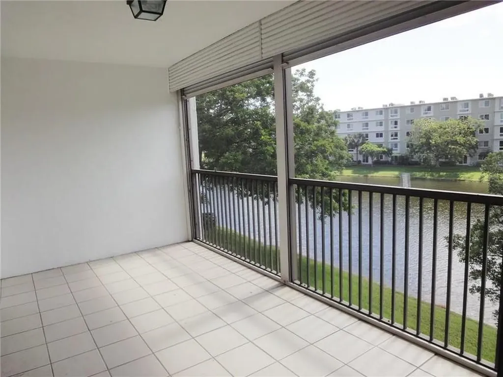2213 Cypress Island Drive Pompano Beach FL 33069