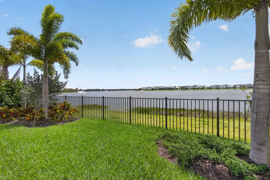 10358 Northbrook Circle Palm Beach Gardens FL 33412