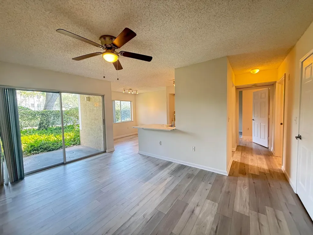 284 Village Boulevard Tequesta FL 33469