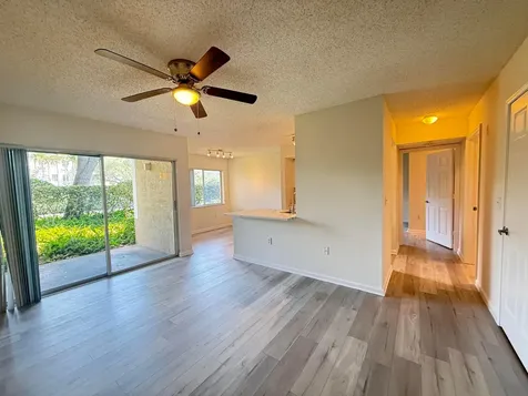 284 Village Boulevard Tequesta FL 33469