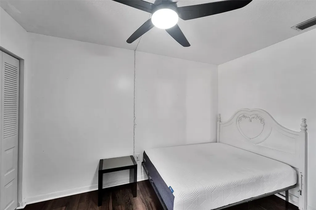 2698 N Nob Hill Road Sunrise FL 33322