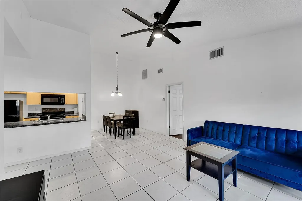 2698 N Nob Hill Road Sunrise FL 33322