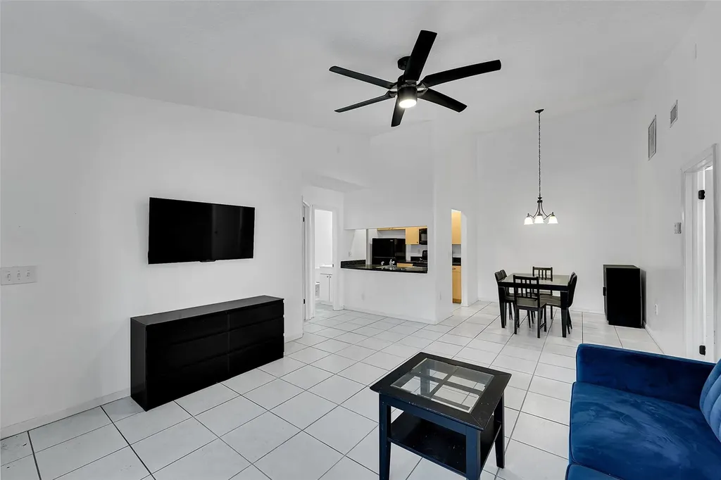 2698 N Nob Hill Road Sunrise FL 33322