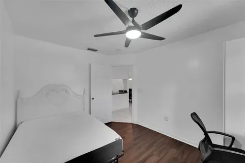 2698 N Nob Hill Road Sunrise FL 33322