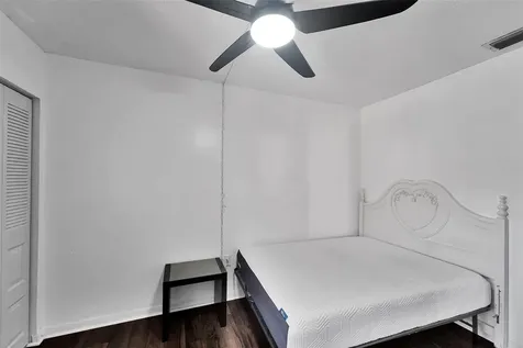 2698 N Nob Hill Road Sunrise FL 33322