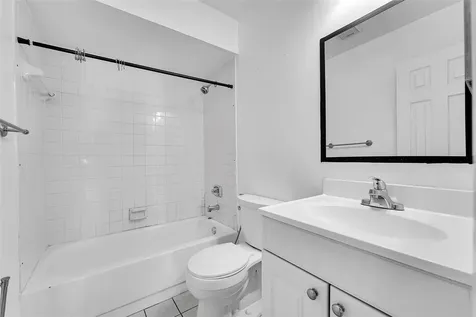 2698 N Nob Hill Road Sunrise FL 33322