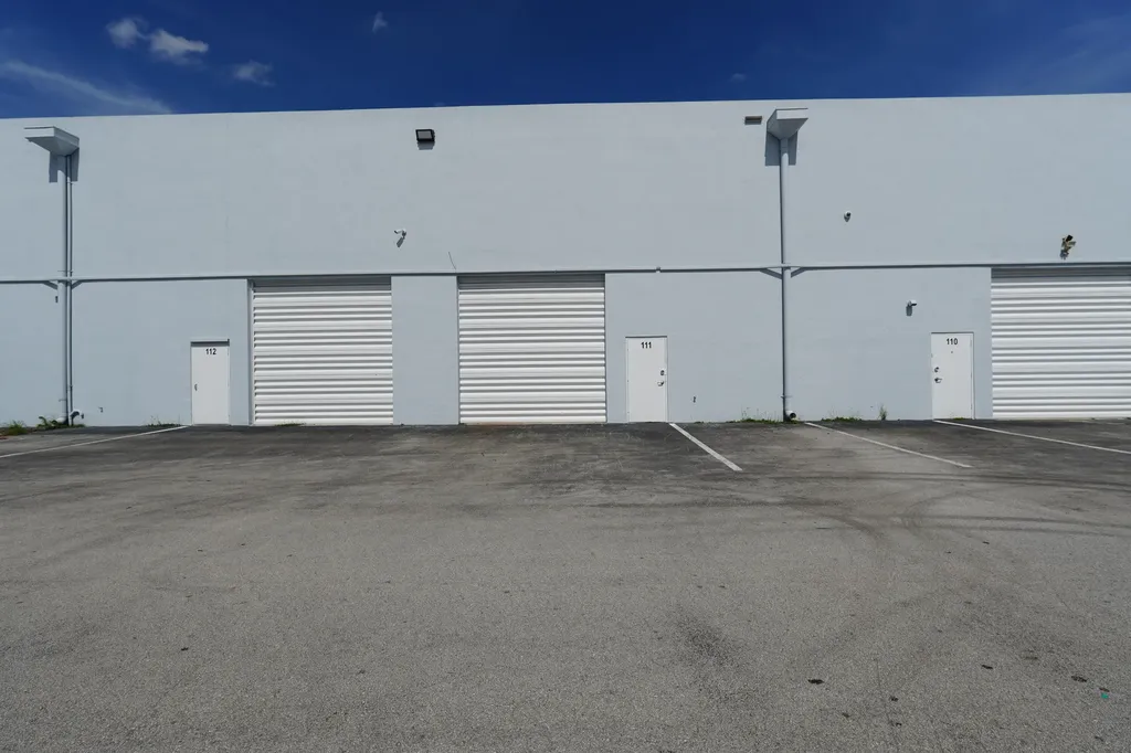 20841 Johnson Street Pembroke Pines FL 33029