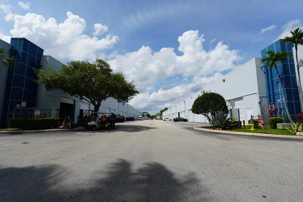 20841 Johnson Street Pembroke Pines FL 33029