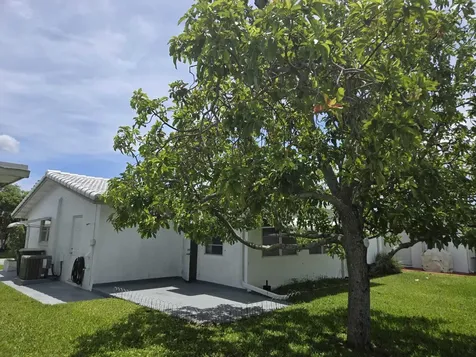 5805 NW 83rd Avenue Tamarac FL 33321