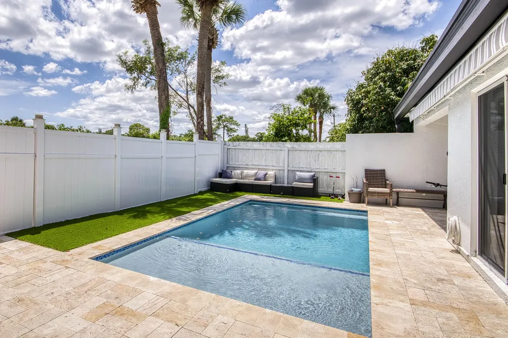 6036 Azalea Circle West Palm Beach FL 33415