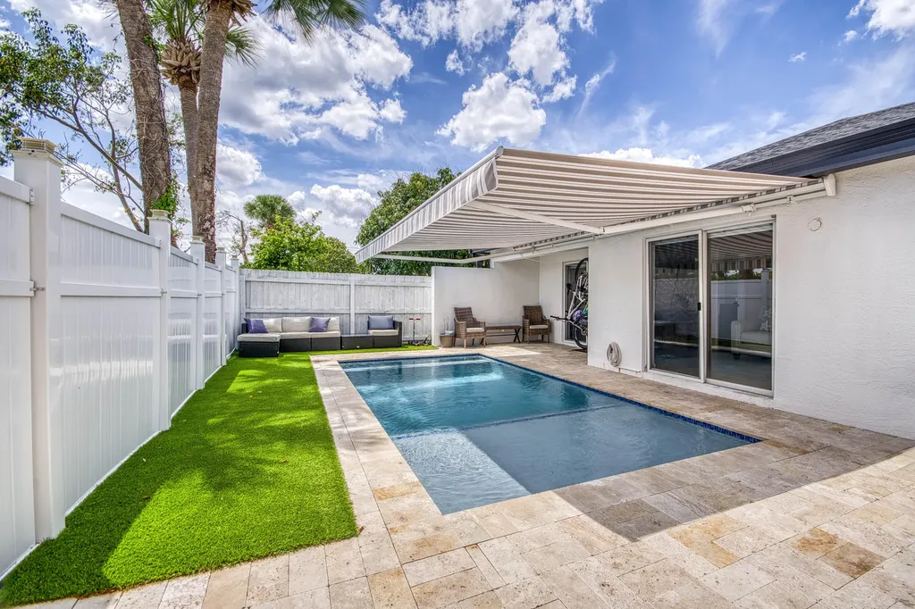 6036 Azalea Circle West Palm Beach FL 33415