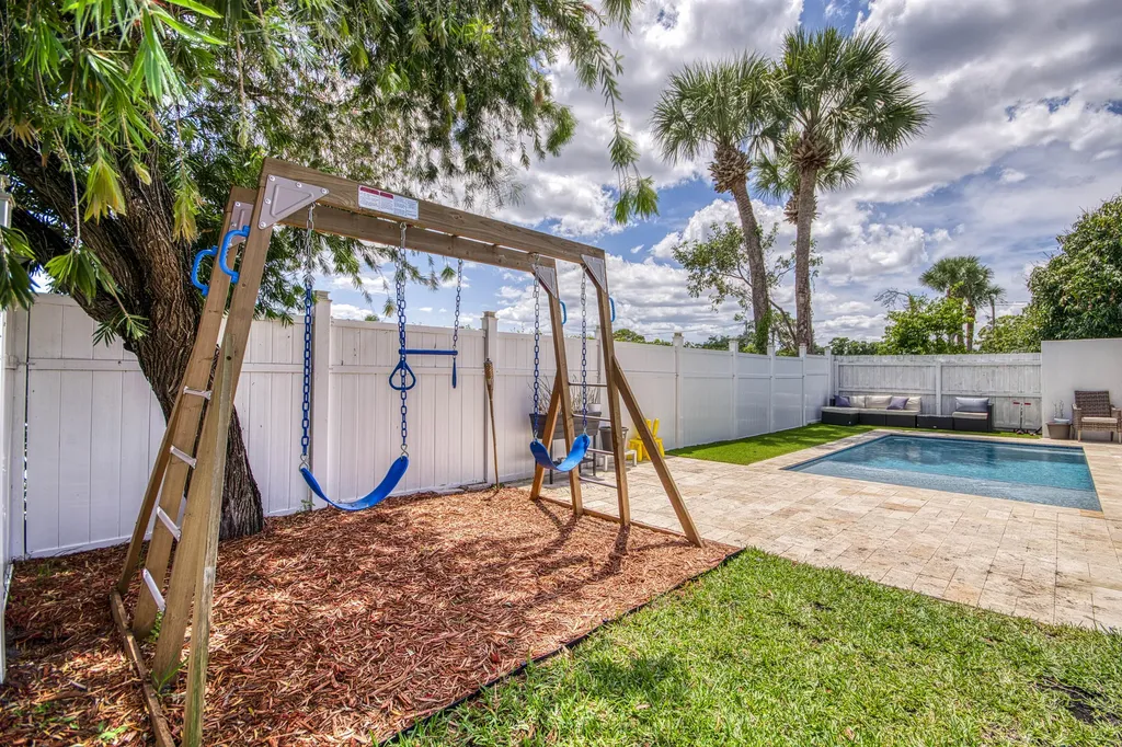 6036 Azalea Circle West Palm Beach FL 33415