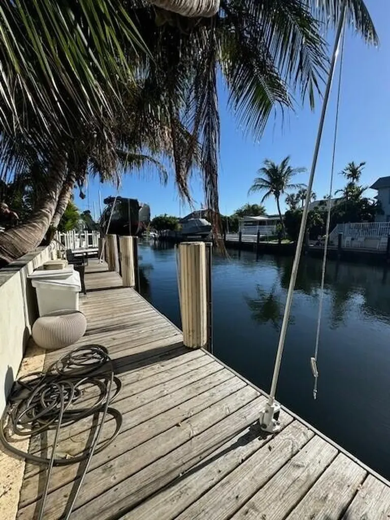 1361 NE 27 Way Pompano Beach FL