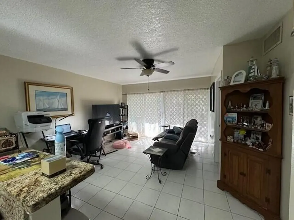 1361 NE 27 Way Pompano Beach FL