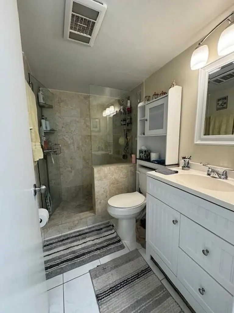1361 NE 27 Way Pompano Beach FL