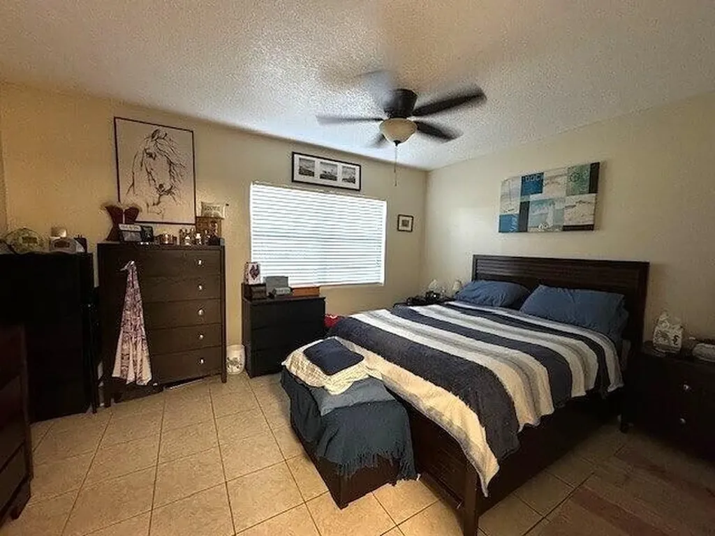 1361 NE 27 Way Pompano Beach FL