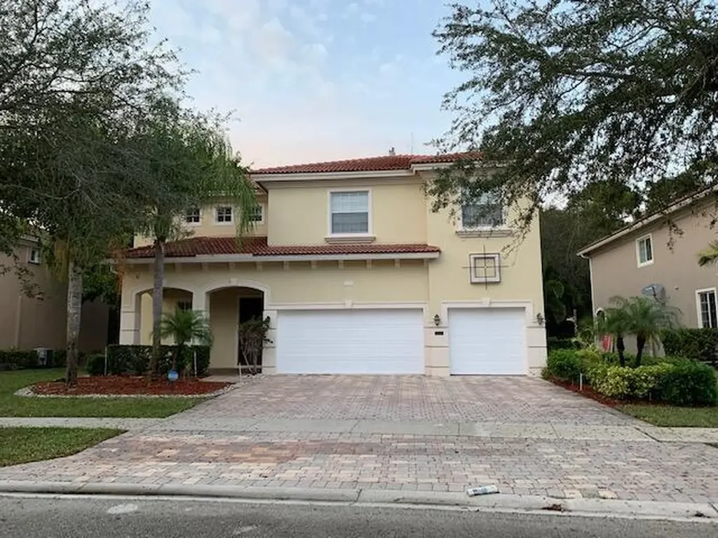6729 Bulrush Court Greenacres FL 33413