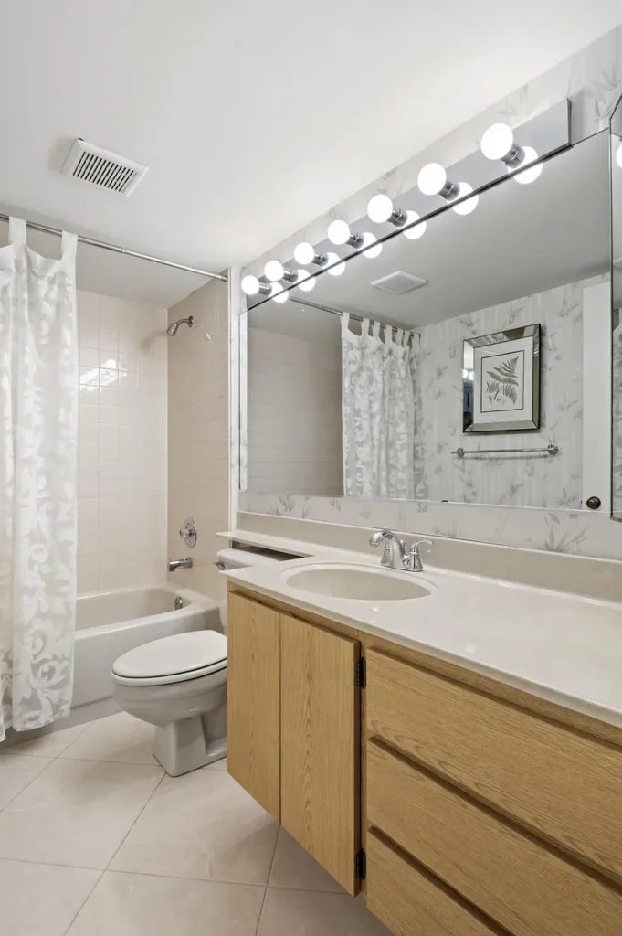 6145 Balboa Circle Boca Raton FL 33433