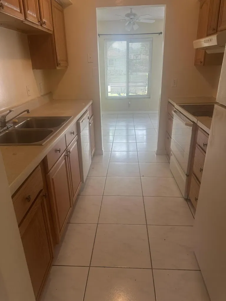 8243 NW 39th Street Coral Springs FL 33065