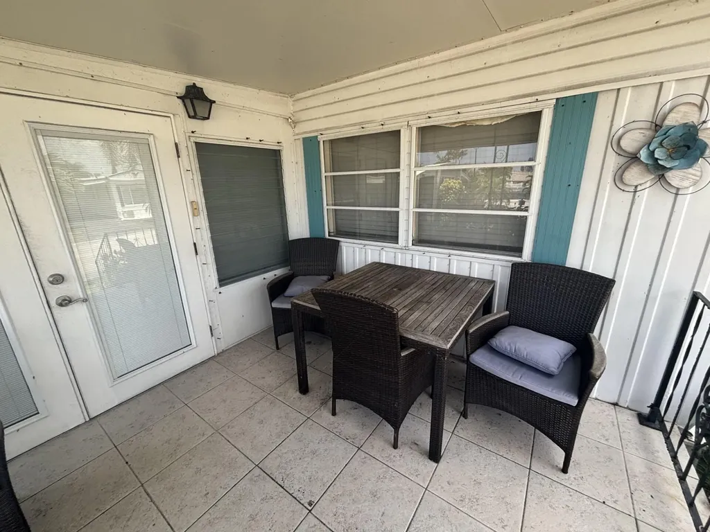 586 NE 47th Street Deerfield Beach FL 33064