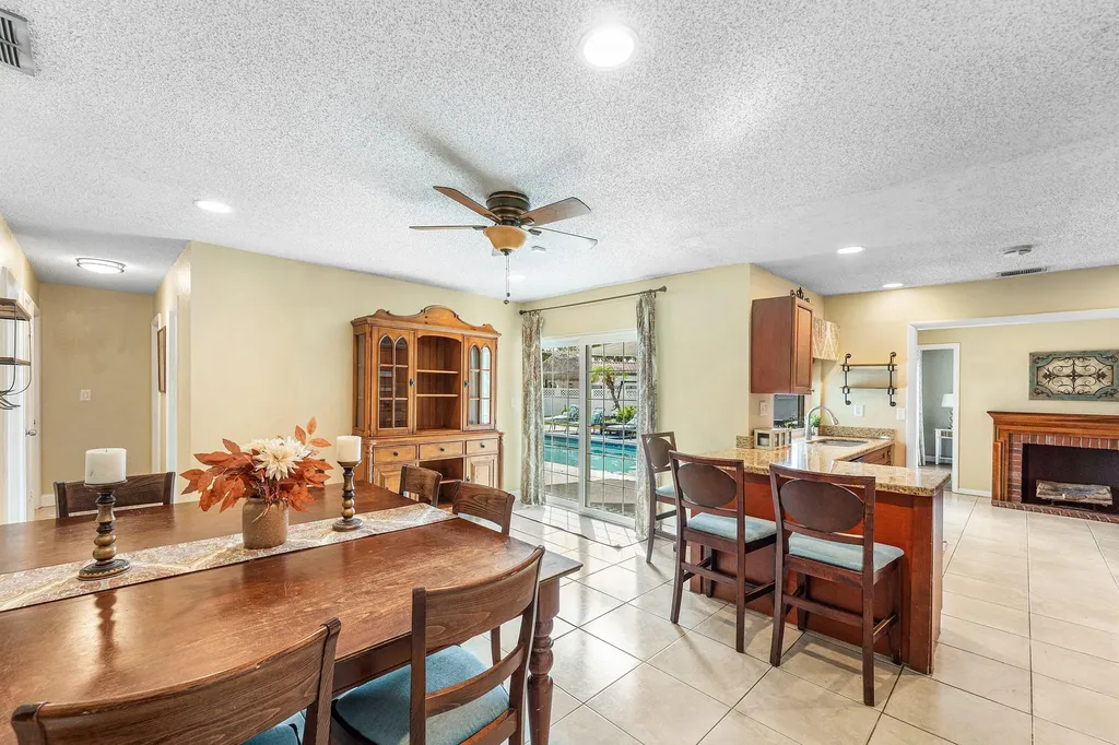 3760 NW 112th Terrace Coral Springs FL 33065