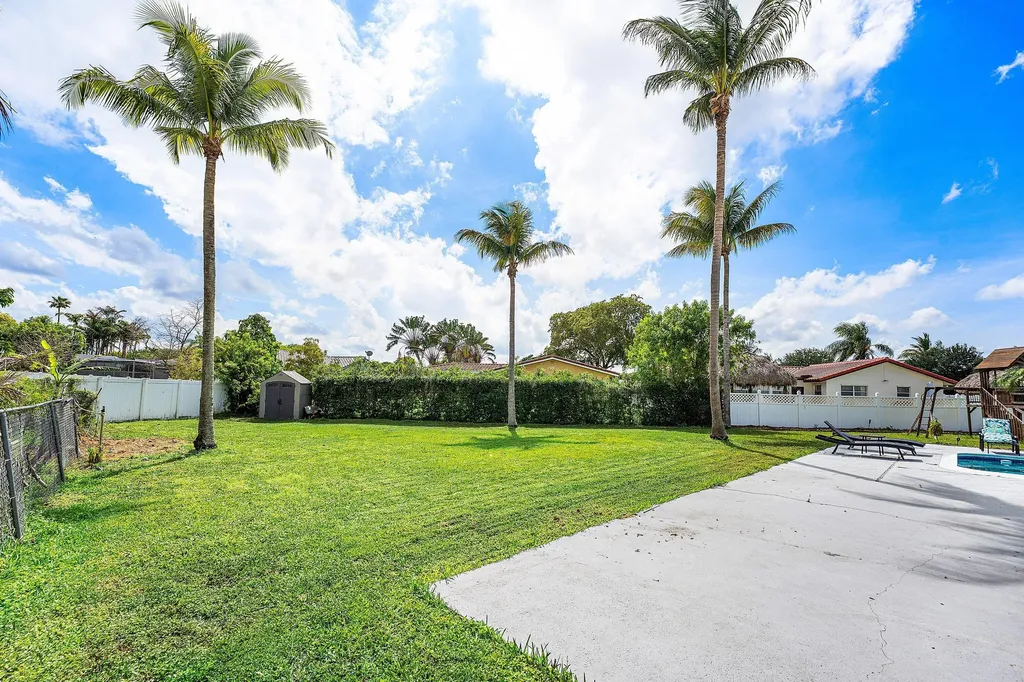 3760 NW 112th Terrace Coral Springs FL 33065