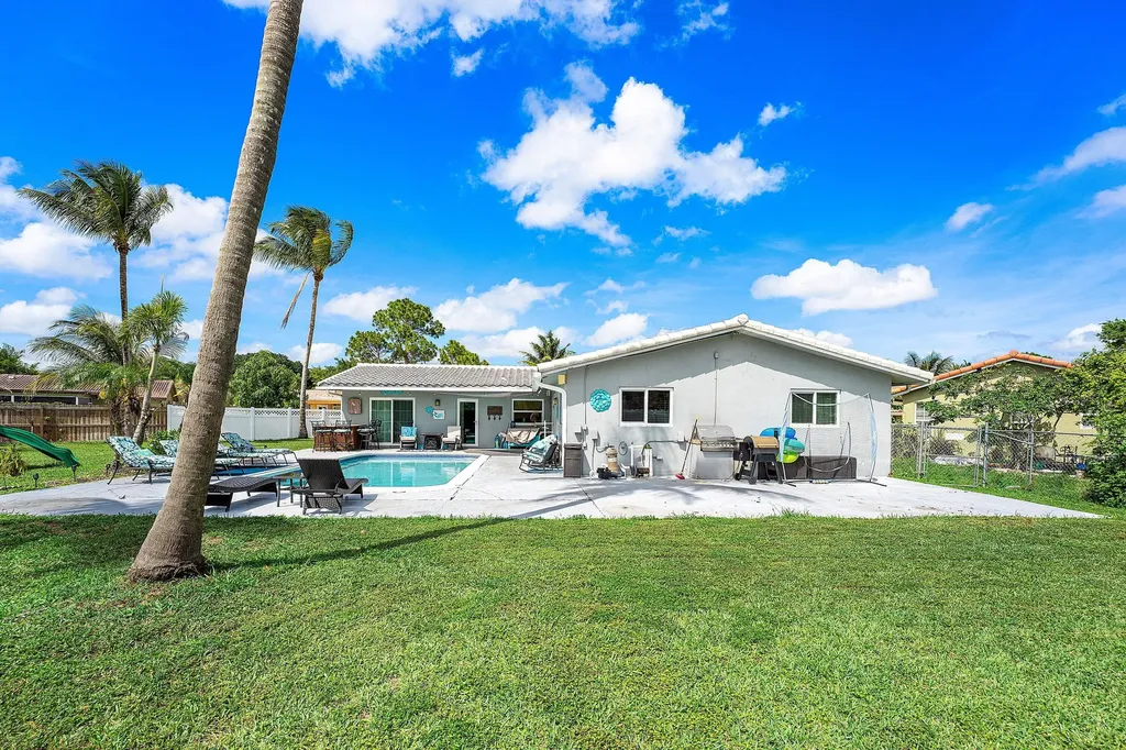 3760 NW 112th Terrace Coral Springs FL 33065