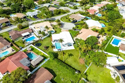 3760 NW 112th Terrace Coral Springs FL 33065
