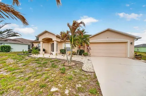 982 SW Kappa Avenue Port St Lucie FL 34953